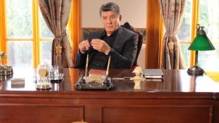 Eşkiya Dünyaya Hükümdar Olmaz Ünal Bey (Tarık Ünlüoğlu) Neden Yok? Diziden Ayrıldı mı?