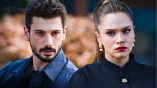 Hudutsuz Sevda'da İki Büyük Veda! Sevilen Oyuncular Diziden Ayrılıyor! 