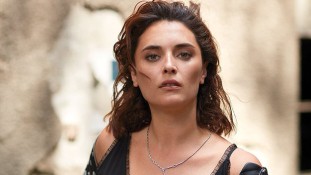 Ünlü Oyuncu Aslıhan Gürbüz Masumlar Apartmanı’nda