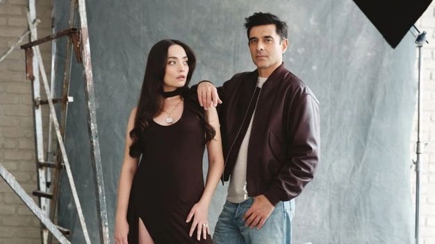 Cansel Elçin ve Zeynep Tuğçe Bayat Çifti Ölü Arının İğnesi Filminde Partner Oldu!