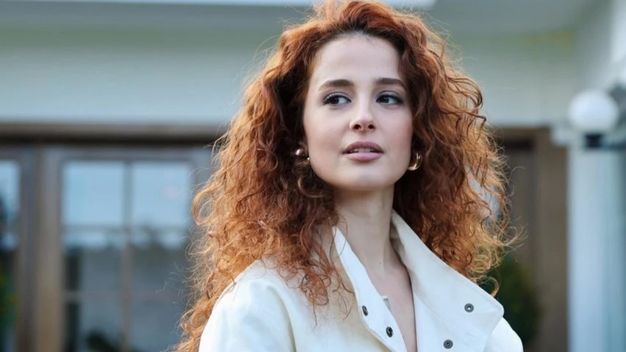 Genç Yetenek Nazlı Çetin Bize Bir Şey Olmaz Kadrosuna Dahil Oldu! 