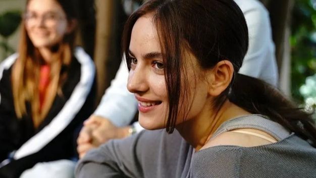 Taşacak Ha Bu Deniz'in Eleni'si Ava Yaman Oldu!